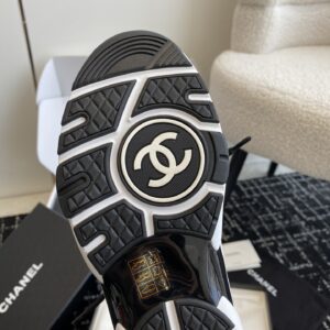 Chanel - Sneakers basse - Gris et noir