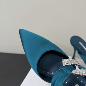 Manolo Blahnik - Mules à talon aiguille - Satin vert émeraude boucle strass